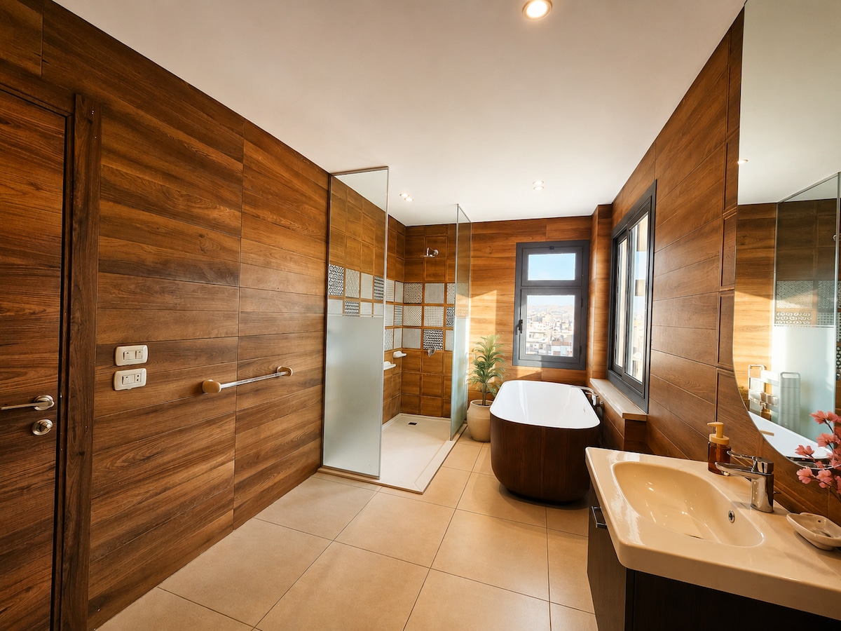 Private Downtown Apartment with Lounge & Rooftop