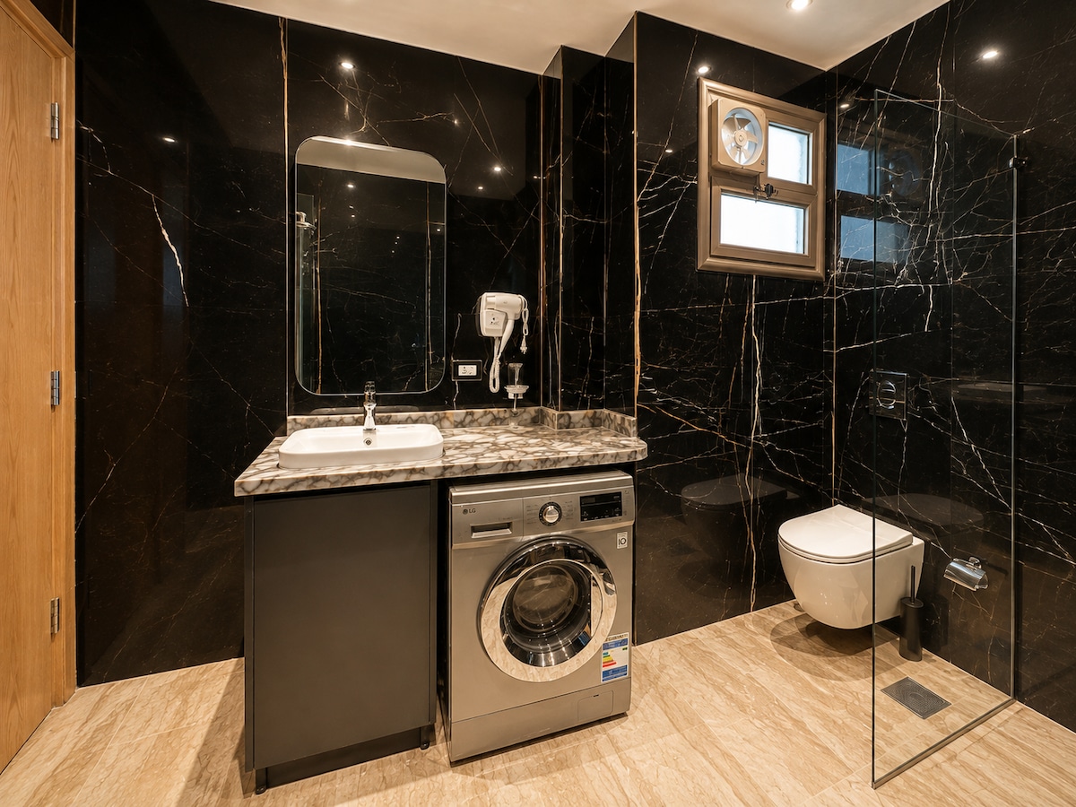 The Luxe Studio in Garden City - Tuwa 8