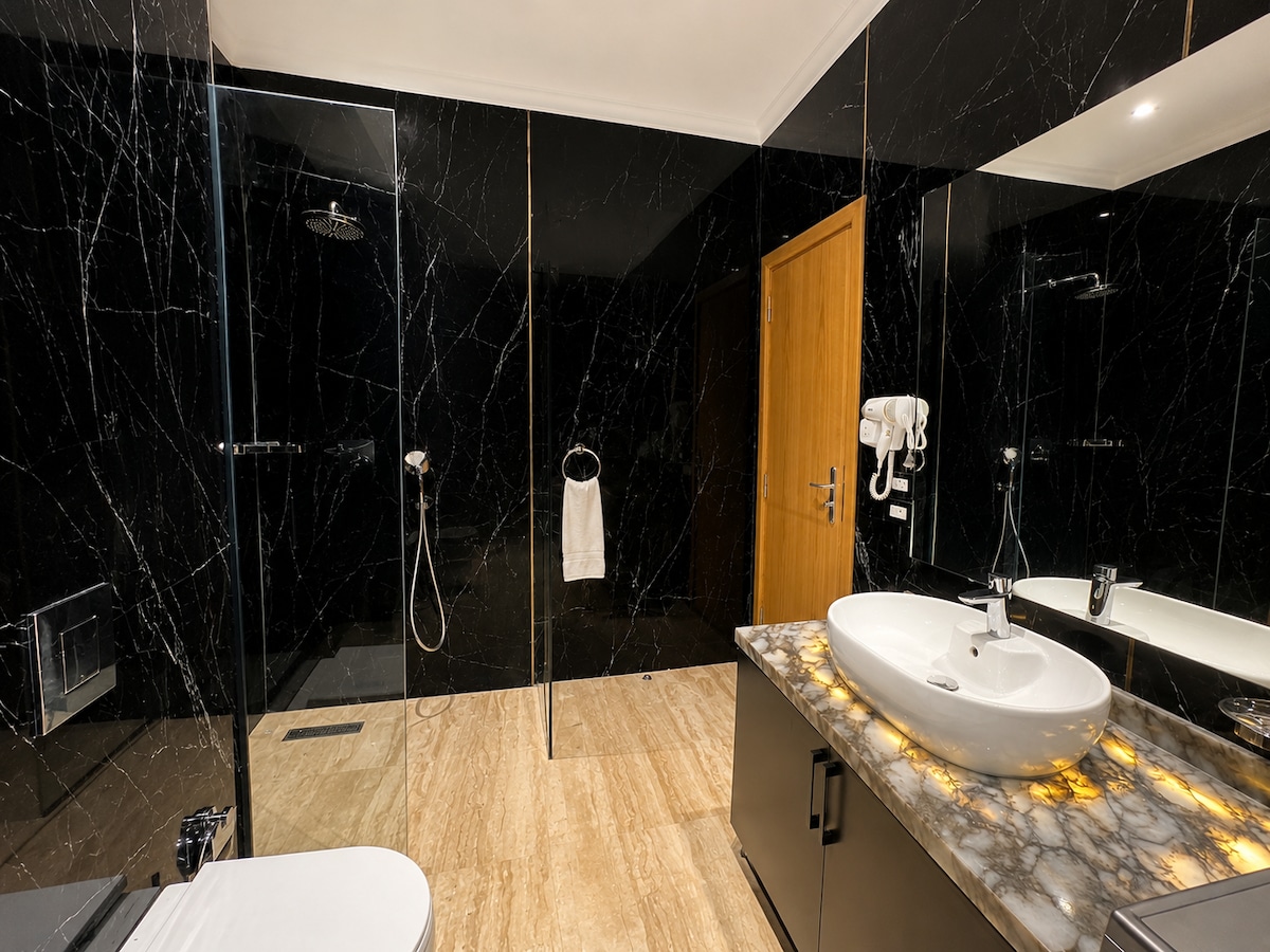 The Contemporary Stay in Garden City - tuwa 7